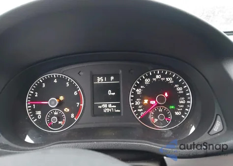 2014 Volkswagen Passat 1.8T Wolfsburg Edition из США, поврежденный, VIN 1VWAT7A32EC067814